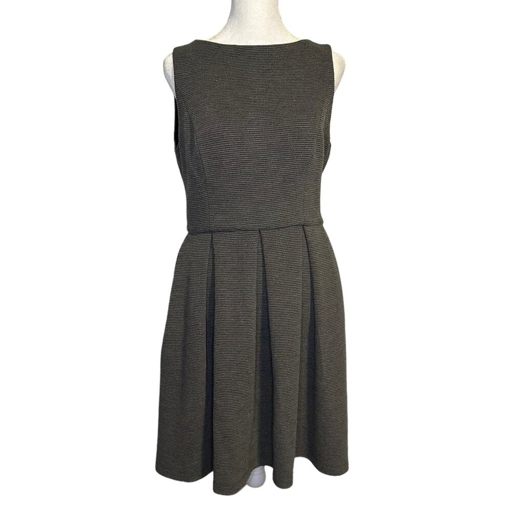 Isaac Mizrahi gray ribbed a-line dress size 8